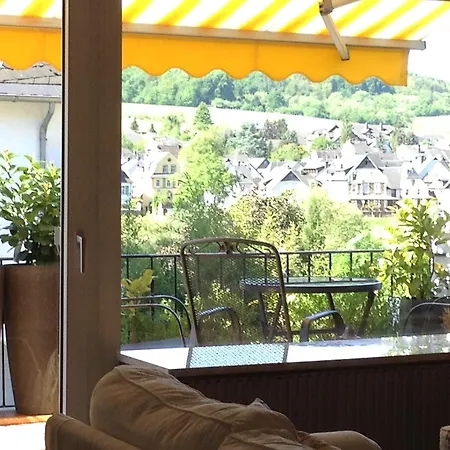아파트 Traumhafte Mit Moselblick 크로프