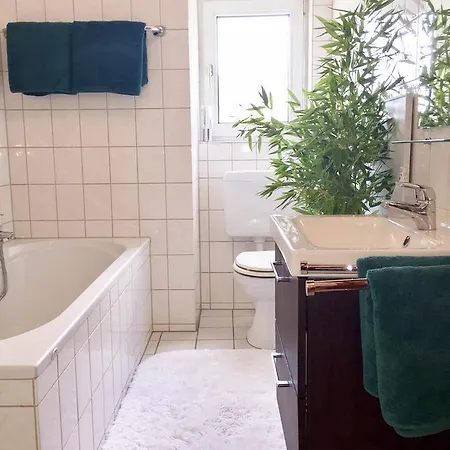 Traumhafte Mit Moselblick 아파트 *